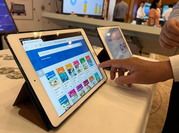 Chuyển đổi số - cú hích đúng thời điểm